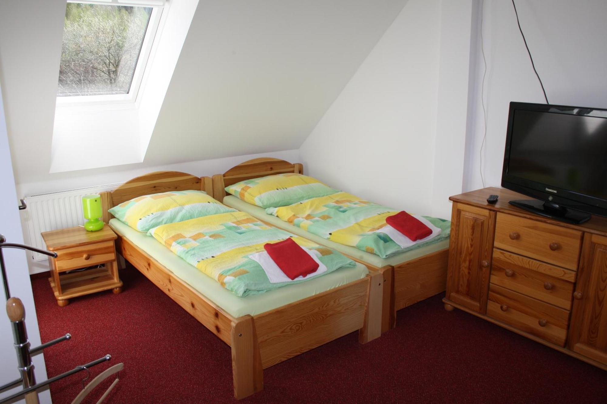 Penzion U Cerneho Potoka Nová Lhota Quarto foto